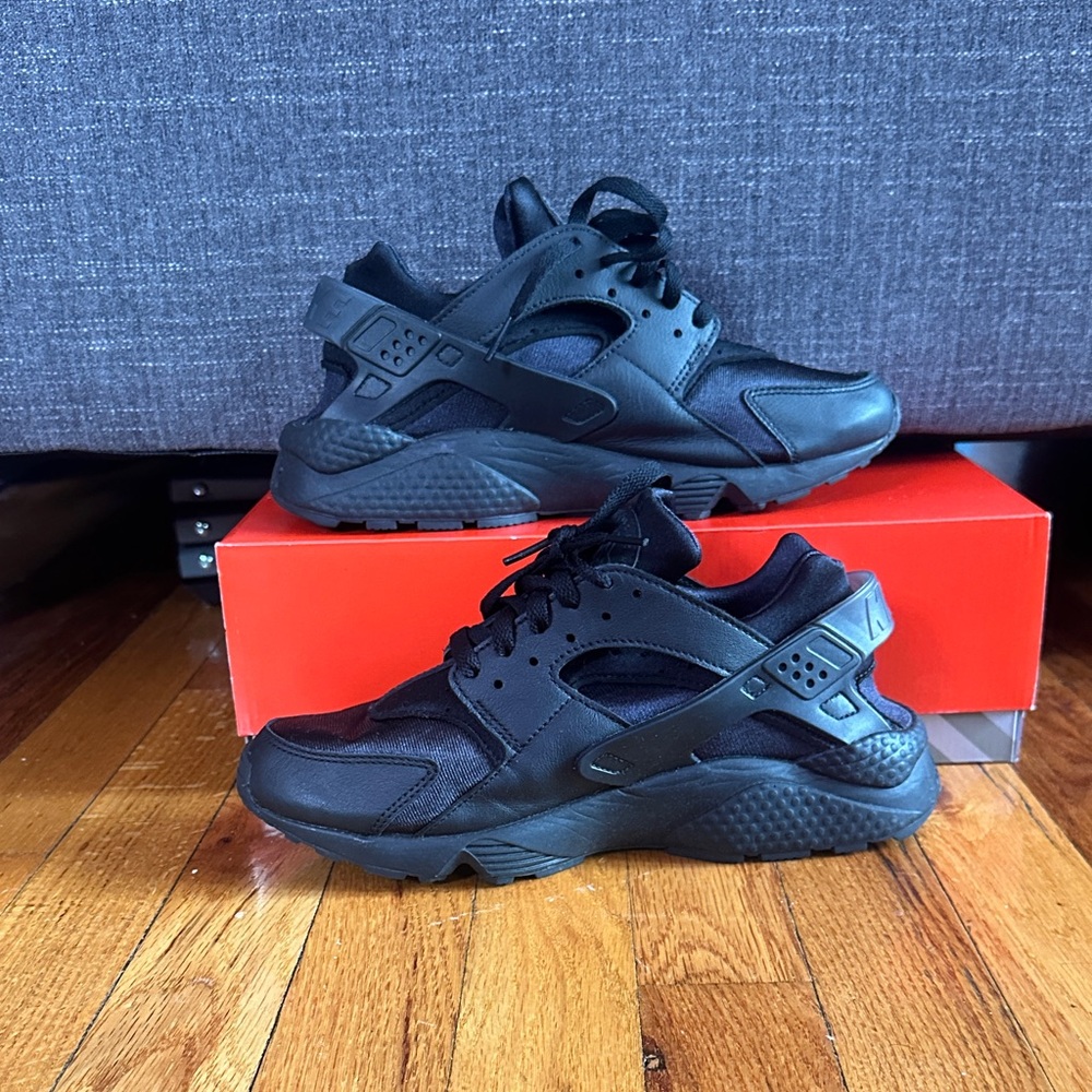 Nike Air Huaraches (Triple Black)